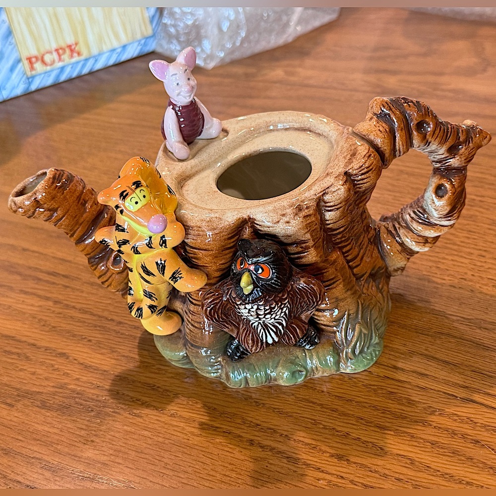 RARE COLLECTABLE DISNEY Winnie the Pooh: 2-cup teapot, 910/5000 LE, Paul Cardew